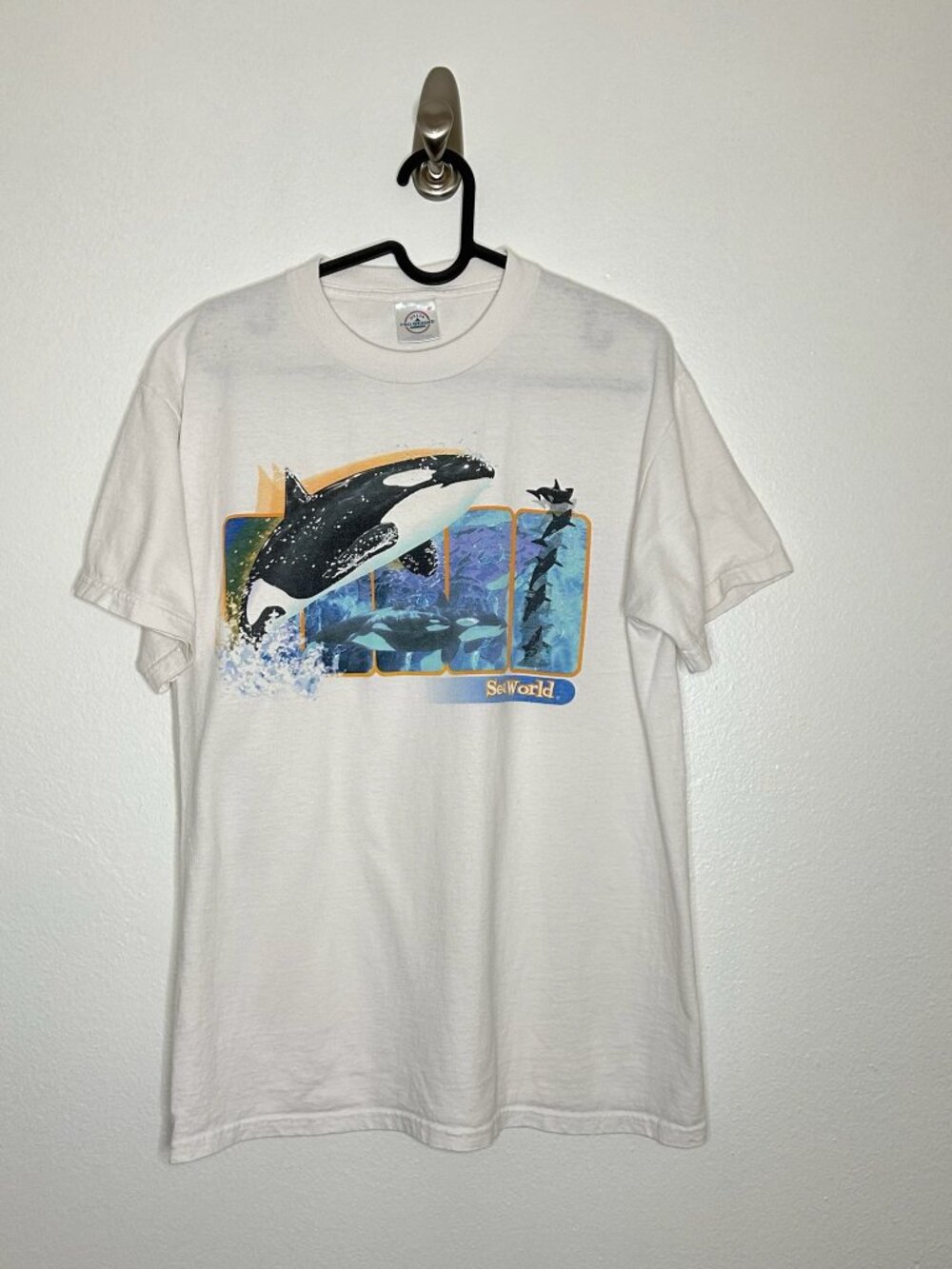 Vintage 90s SeaWorld Shamu Orca Killer Whale Graphic T-Shirt - White Size M